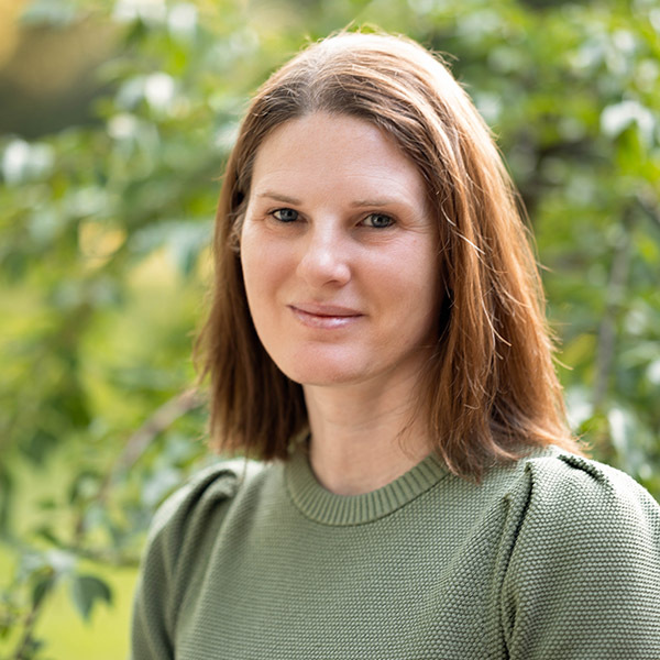 Angela L. Mocniak: Numismatist